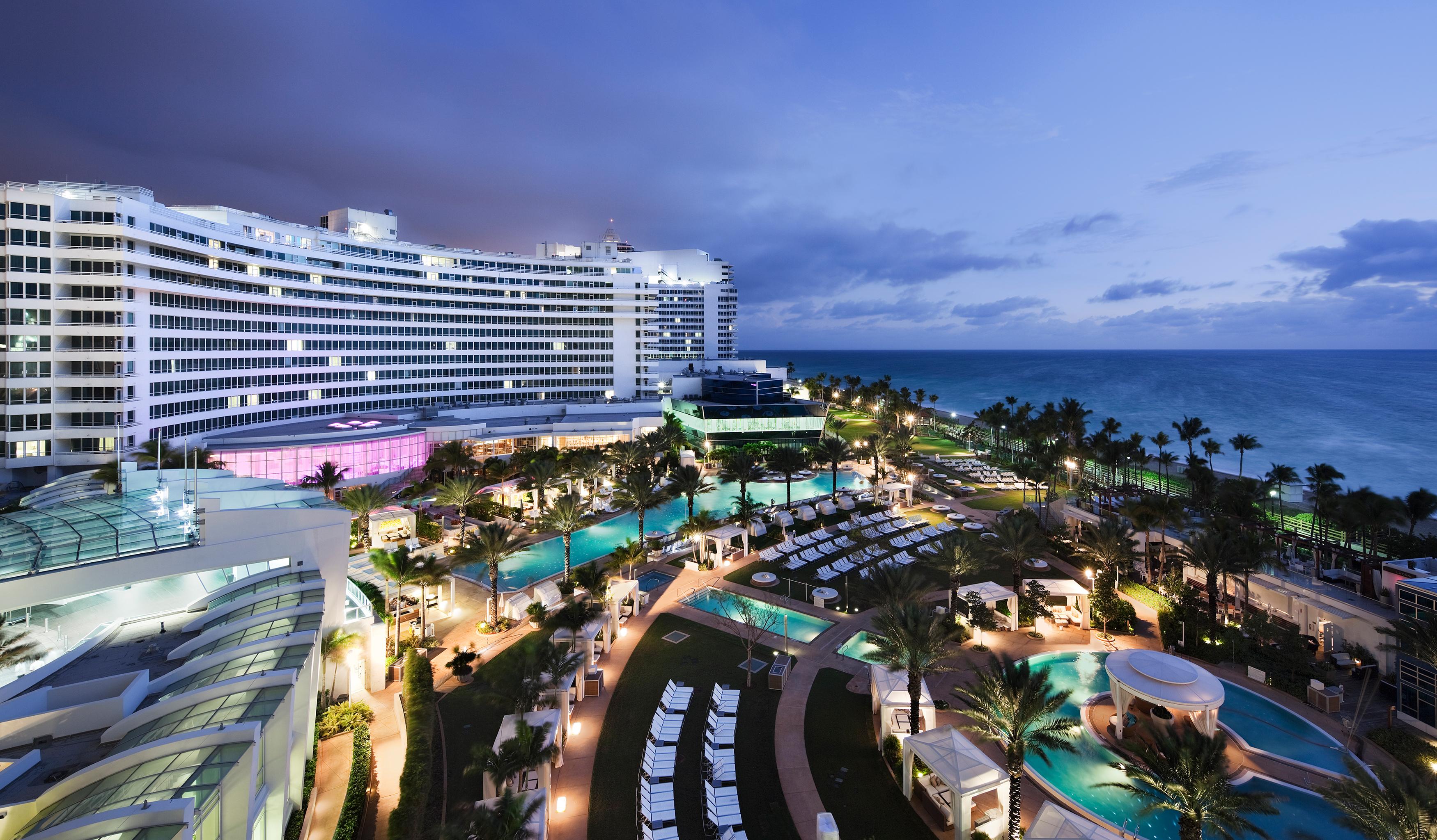 Fontainebleau Miami Beach Hotel Exterior photo Hard Rock Hotel