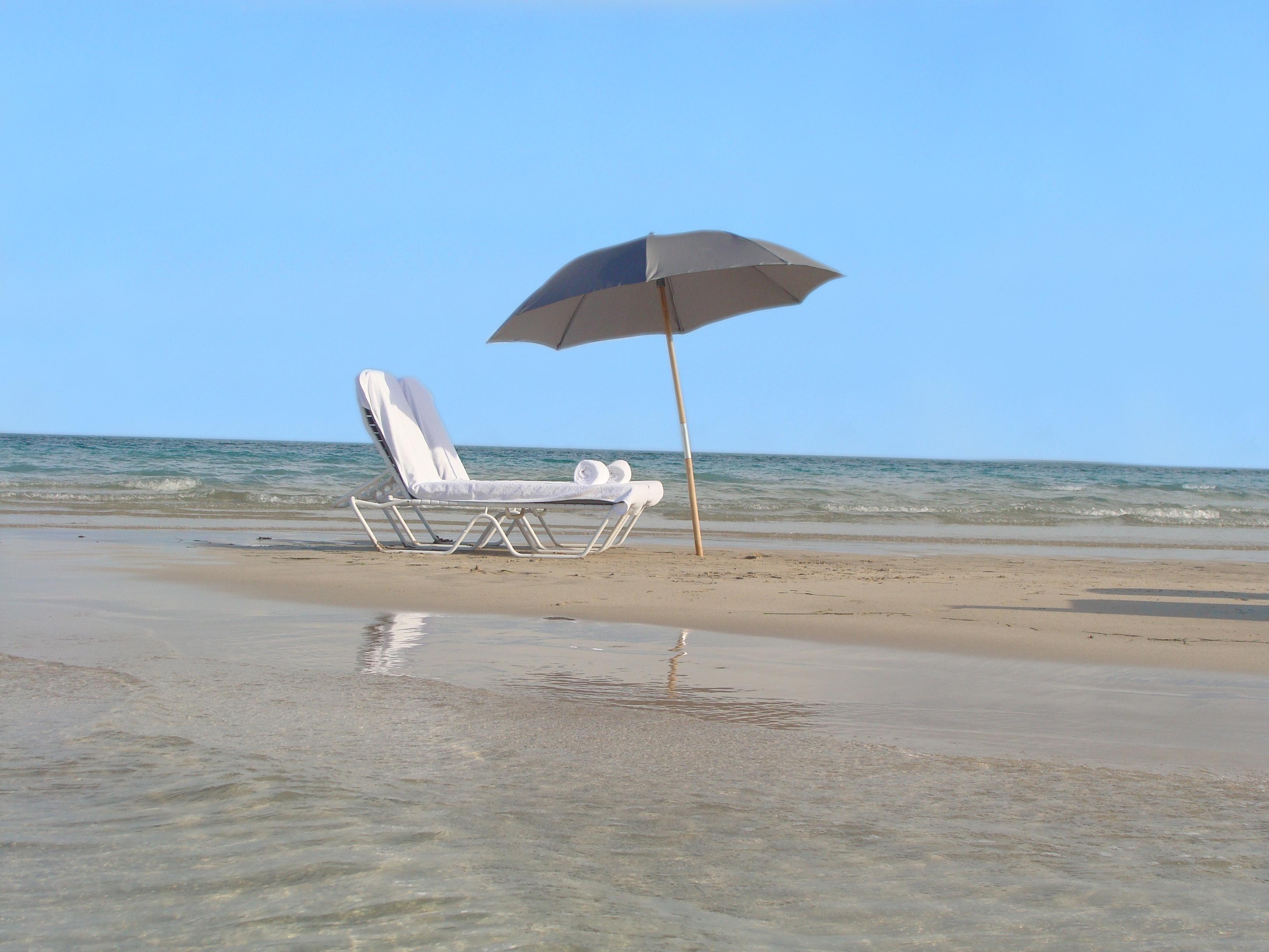 Fontainebleau Miami Beach Hotel Exterior photo Beach in the Gulf of Hammamet