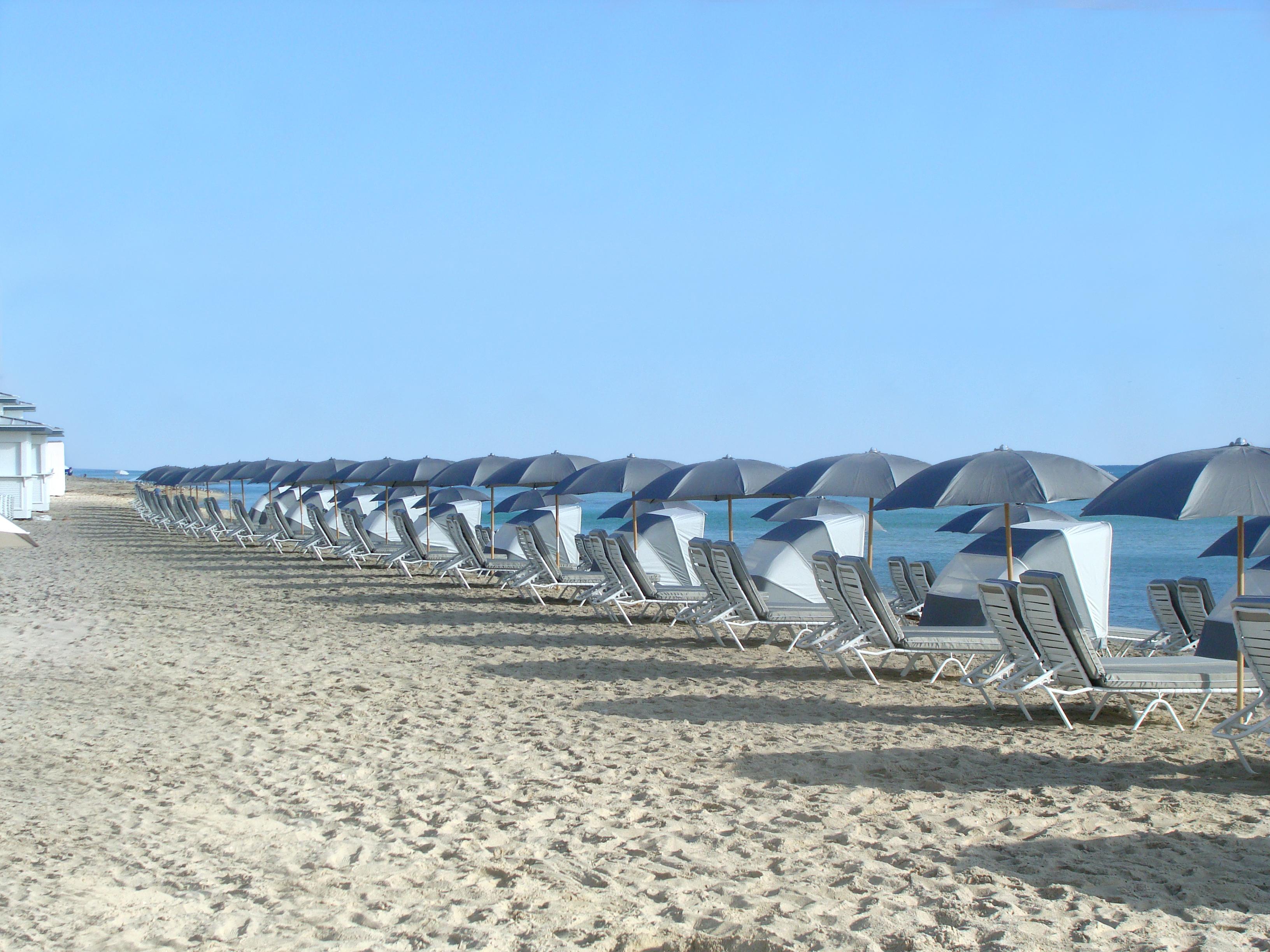 Fontainebleau Miami Beach Hotel Exterior photo Beach in Agia Marina